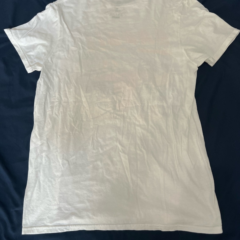 Graphic tee - Picture 2 of 3